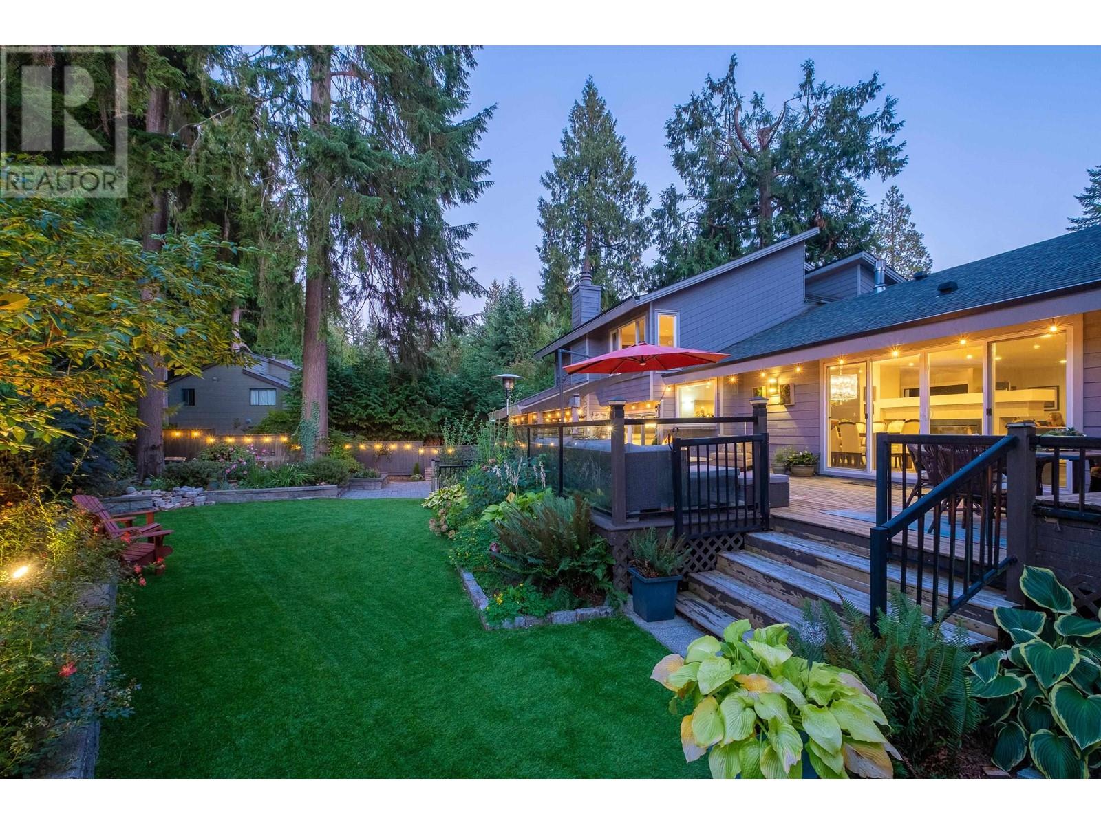 4128 Virginia Crescent, North Vancouver, British Columbia  V7R 3Z6 - Photo 5 - R2828721