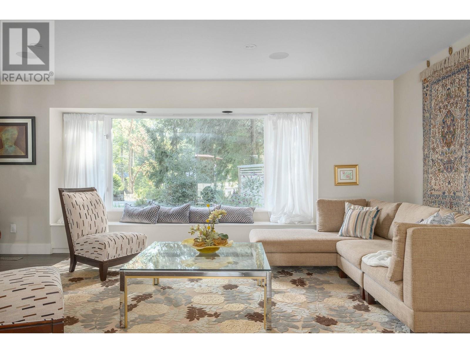 4128 Virginia Crescent, North Vancouver, British Columbia  V7R 3Z6 - Photo 9 - R2828721