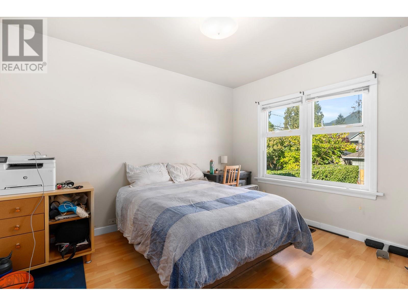 258 E 21st Street, North Vancouver, British Columbia  V7L 3B6 - Photo 8 - R2828745