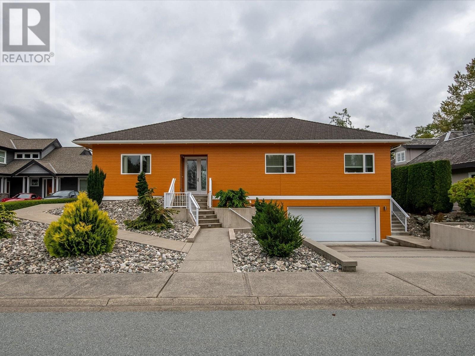 1661 MACDONALD PLACE, squamish, British Columbia