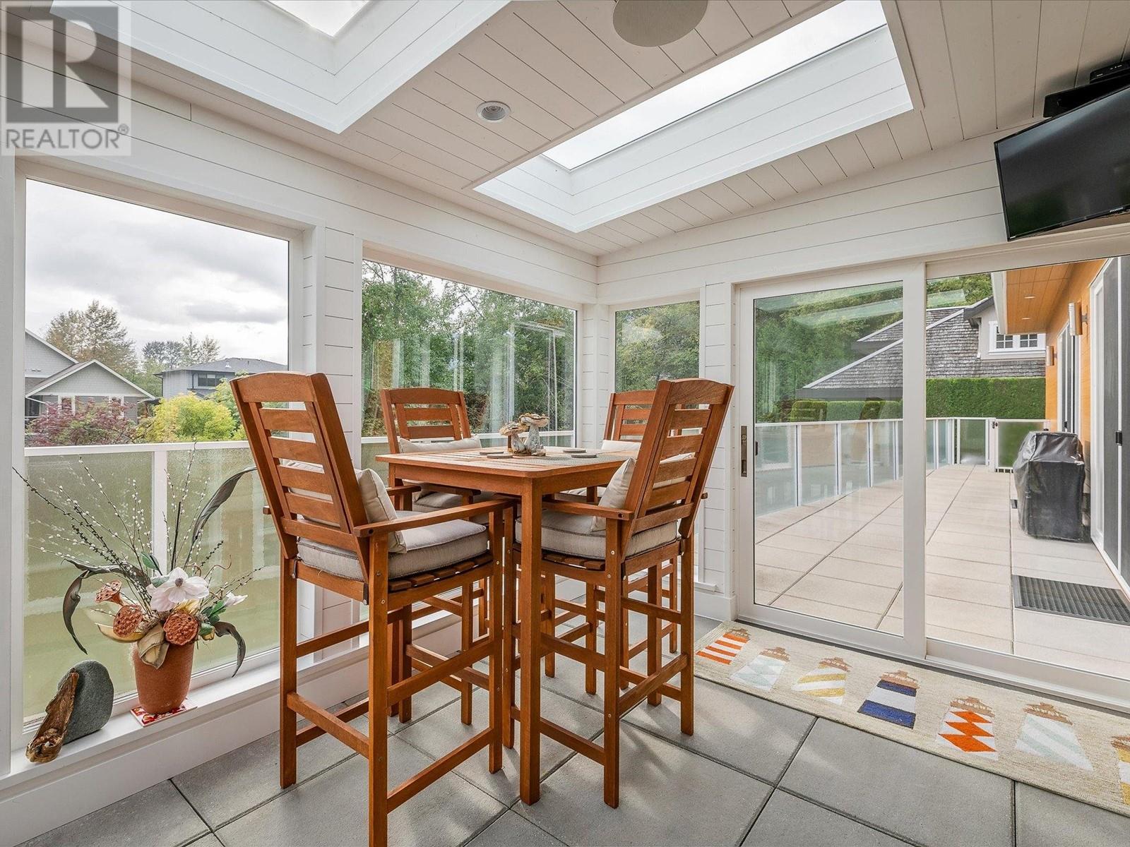 1661 Macdonald Place, Squamish, British Columbia  V0N 1H0 - Photo 6 - R2828749