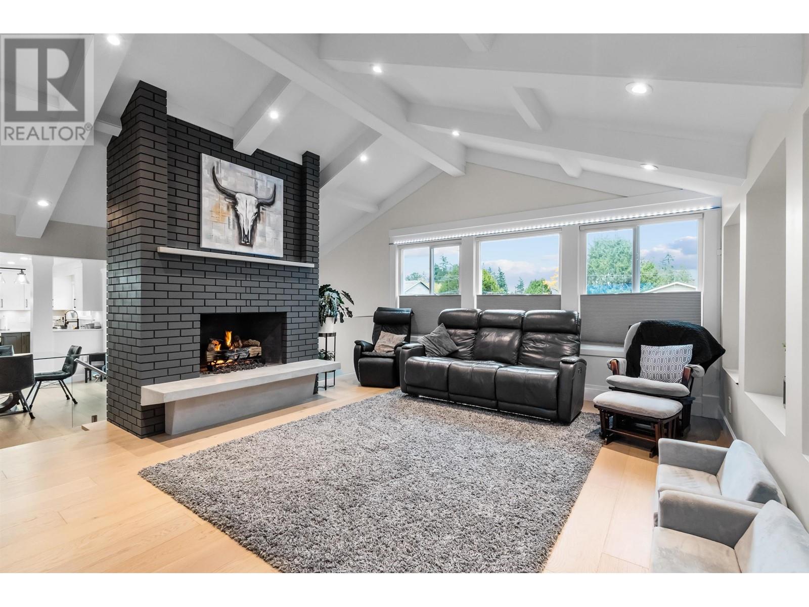 1325 53A STREET, tsawwassen, British Columbia