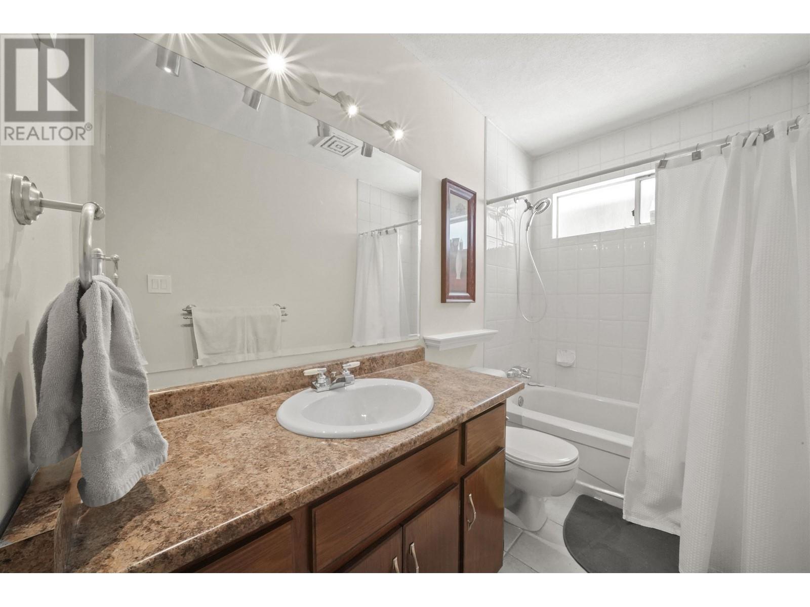 21486 121 Avenue, Maple Ridge, British Columbia  V2X 3S4 - Photo 14 - R2828760