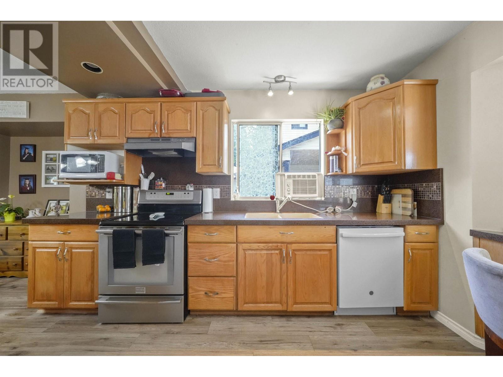 21486 121 Avenue, Maple Ridge, British Columbia  V2X 3S4 - Photo 18 - R2828760