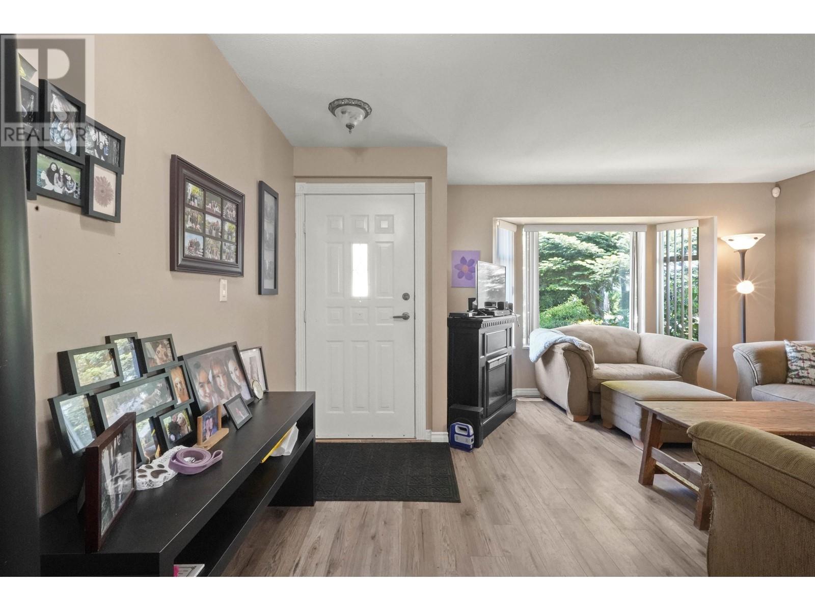 21486 121 Avenue, Maple Ridge, British Columbia  V2X 3S4 - Photo 3 - R2828760