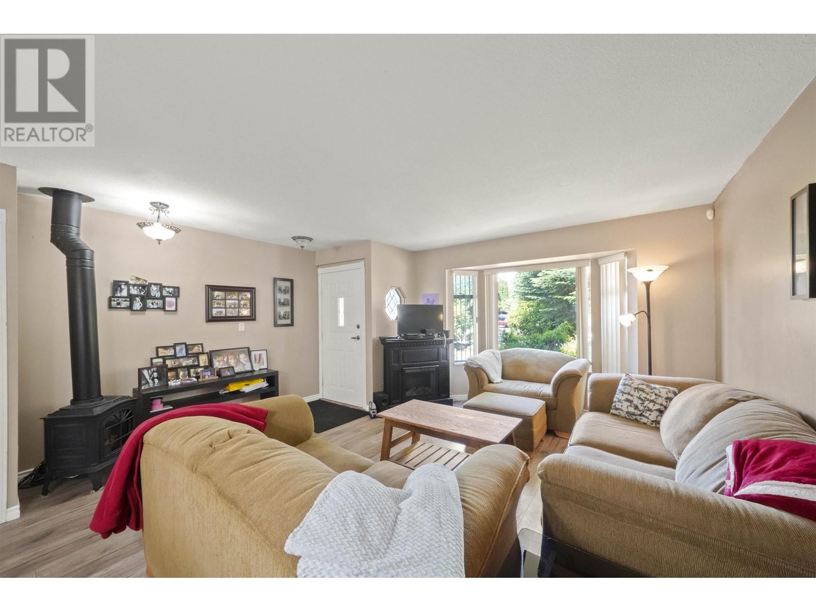 21486 121 Avenue, Maple Ridge, British Columbia  V2X 3S4 - Photo 5 - R2828760