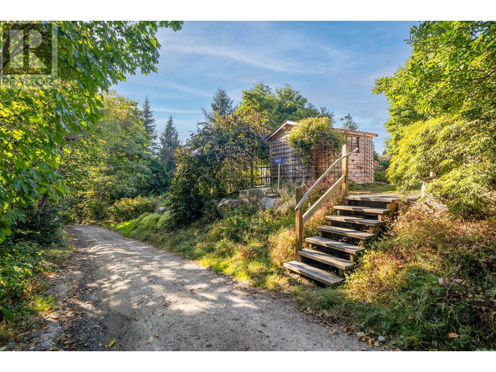 1547 Grandview Road, Gibsons, British Columbia  V0N 1V5 - Photo 38 - R2828776