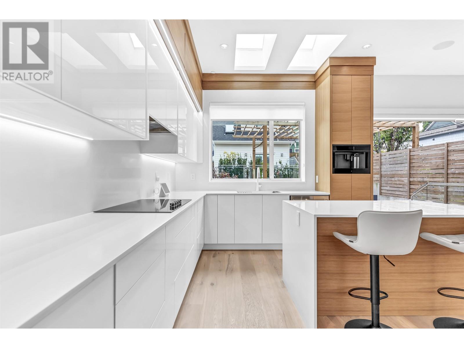 28 E 19th Avenue, Vancouver, British Columbia  V5V 1H7 - Photo 11 - R2828580