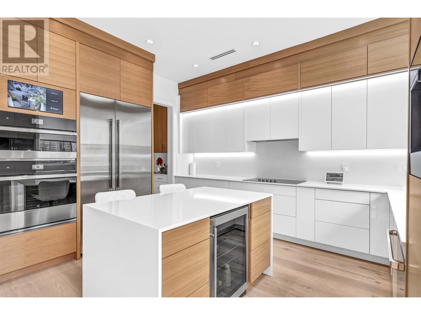 28 E 19th Avenue, Vancouver, British Columbia  V5V 1H7 - Photo 9 - R2828580