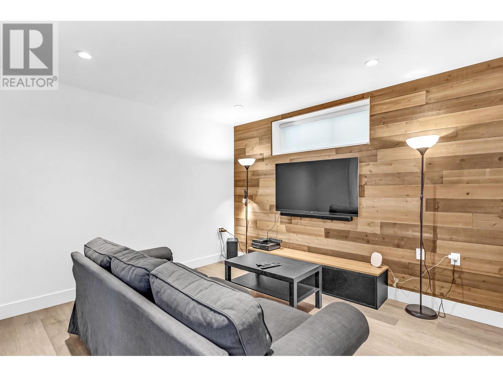 28 E 19th Avenue, Vancouver, British Columbia  V5V 1H7 - Photo 14 - R2828580