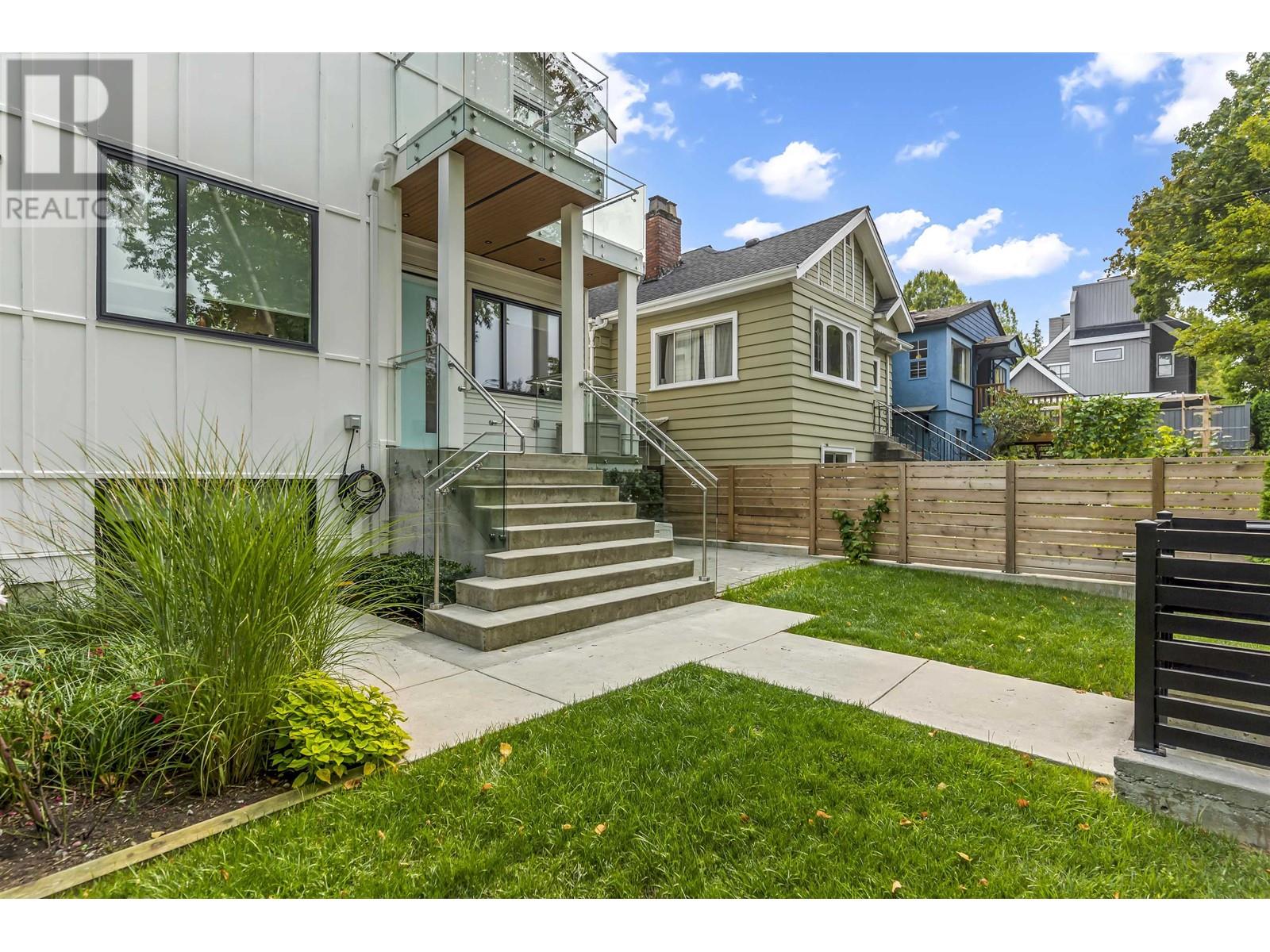 28 E 19th Avenue, Vancouver, British Columbia  V5V 1H7 - Photo 3 - R2828580