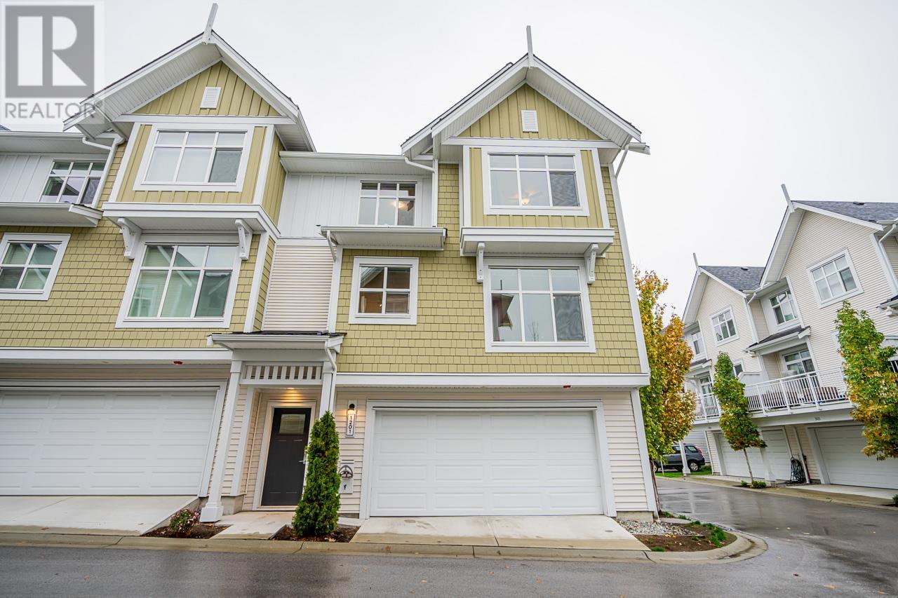 1201 11295 Pazarena Place, Maple Ridge, British Columbia  V2X 4K9 - Photo 4 - R2828098