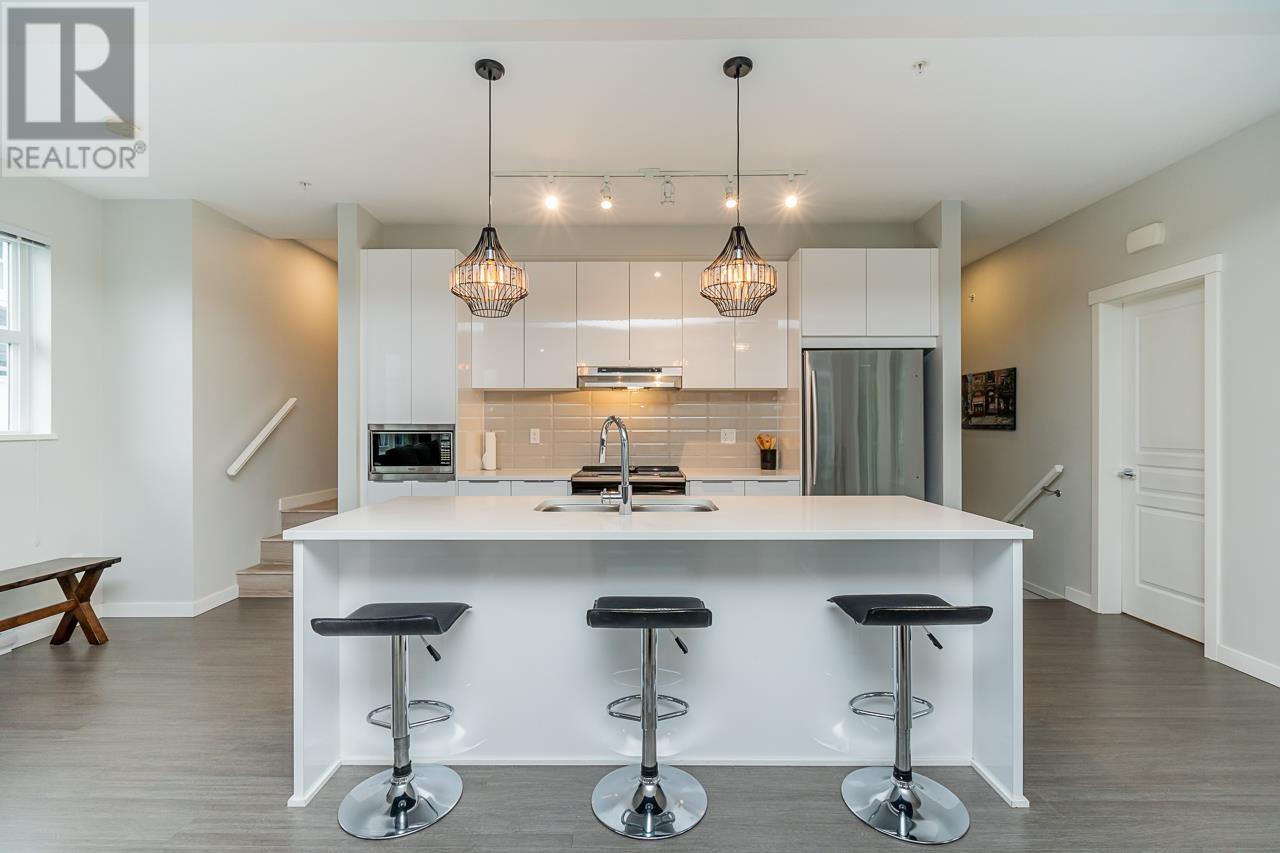 1201 11295 Pazarena Place, Maple Ridge, British Columbia  V2X 4K9 - Photo 9 - R2828098