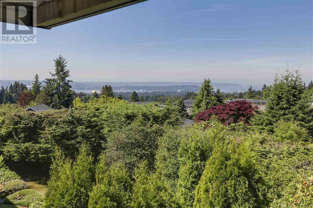 4297 Delbrook Avenue, North Vancouver, British Columbia  V7N 4A4 - Photo 1 - R2828532