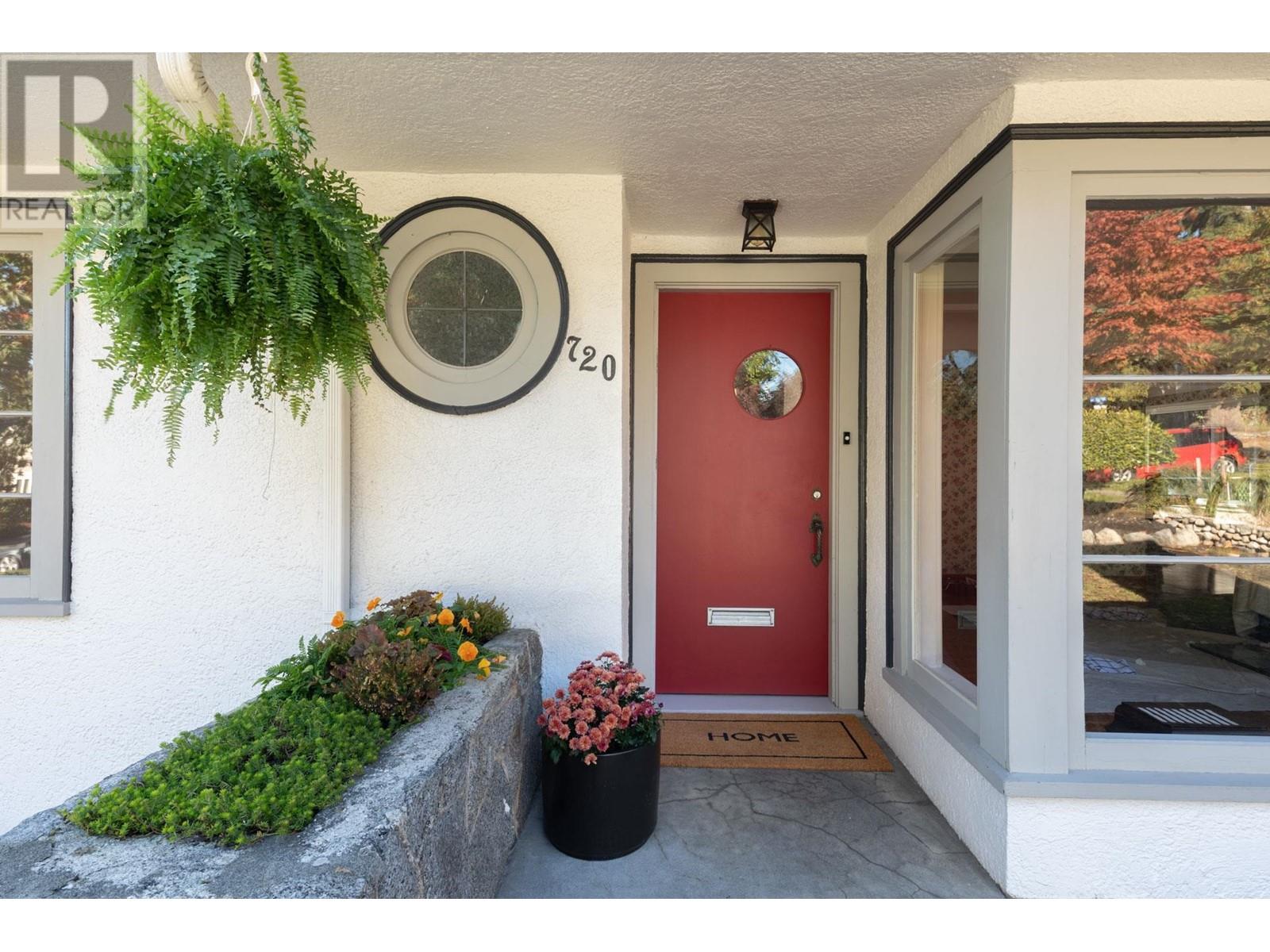 720 Nineteenth Street, New Westminster, British Columbia  V3M 4V2 - Photo 3 - R2827756