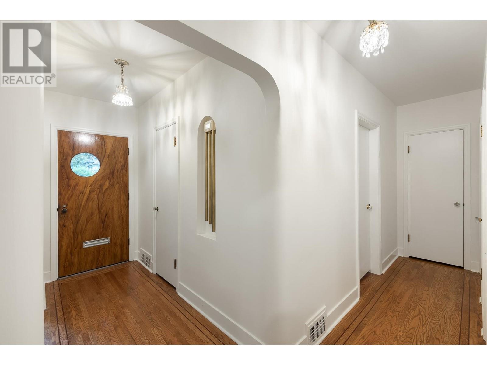 720 Nineteenth Street, New Westminster, British Columbia  V3M 4V2 - Photo 11 - R2827756