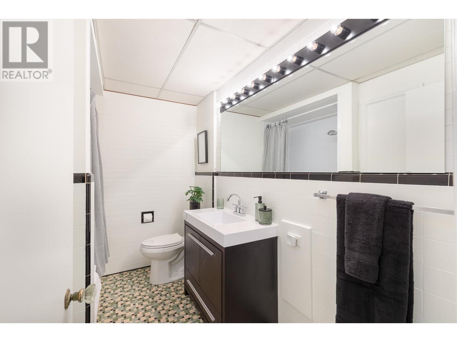 720 Nineteenth Street, New Westminster, British Columbia  V3M 4V2 - Photo 14 - R2827756