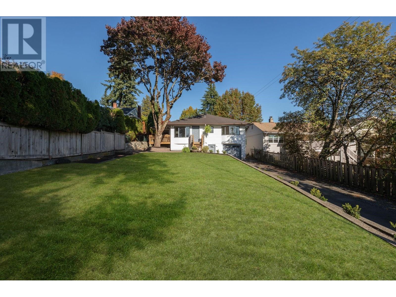 720 Nineteenth Street, New Westminster, British Columbia  V3M 4V2 - Photo 32 - R2827756