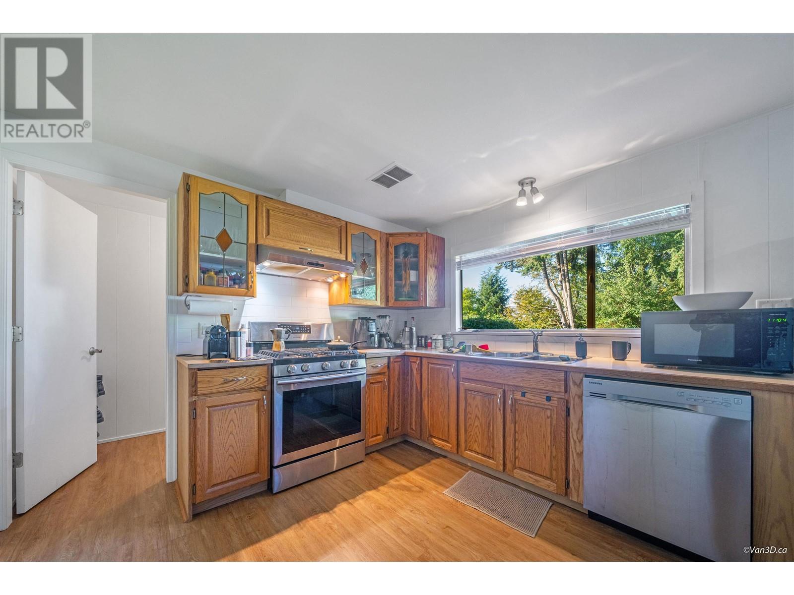 4297 Delbrook Avenue, North Vancouver, British Columbia  V7N 4A4 - Photo 19 - R2828532