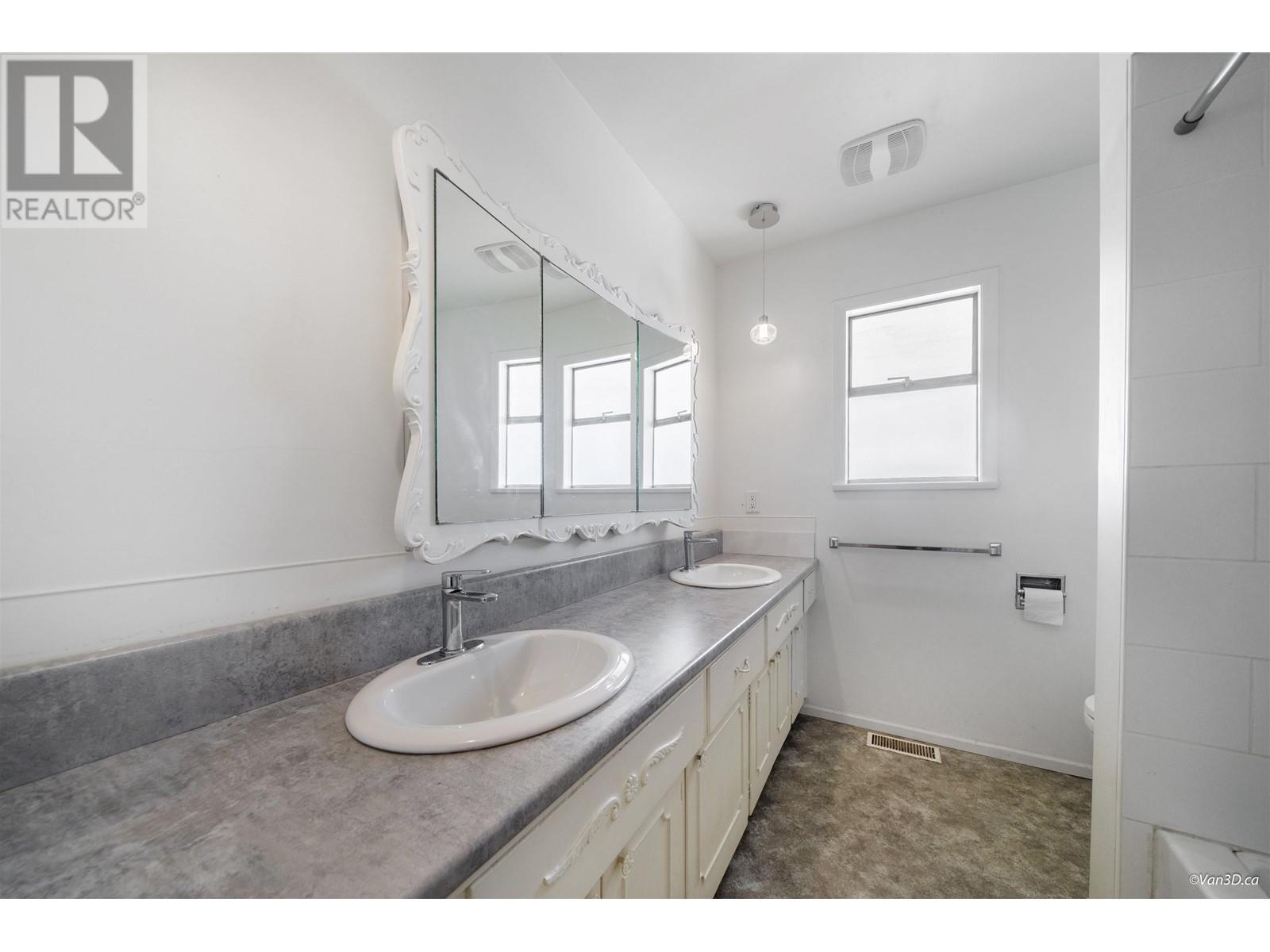 4297 Delbrook Avenue, North Vancouver, British Columbia  V7N 4A4 - Photo 15 - R2828532