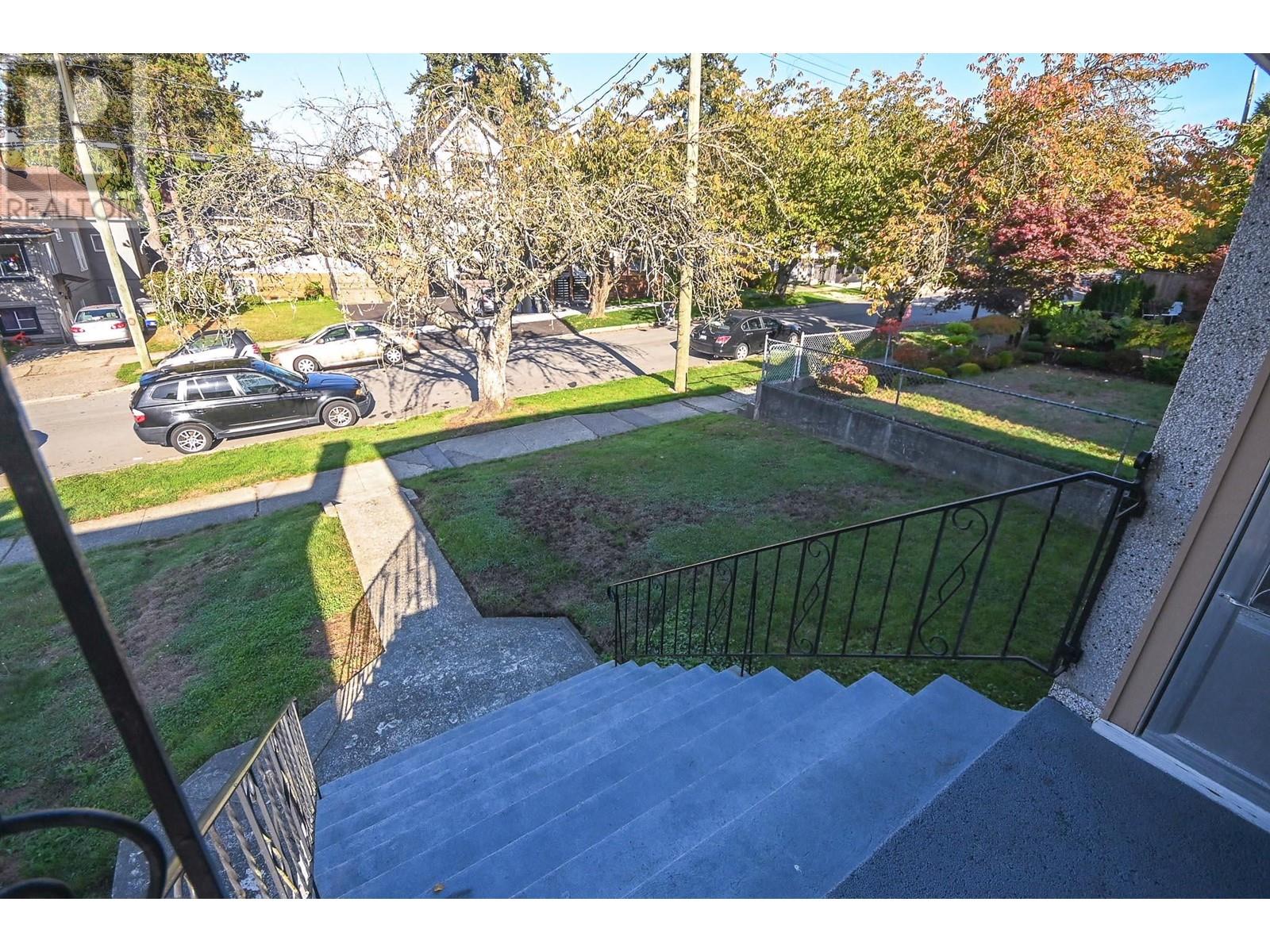 5226 Hoy Street, Vancouver, British Columbia  V5R 4P1 - Photo 2 - R2828712