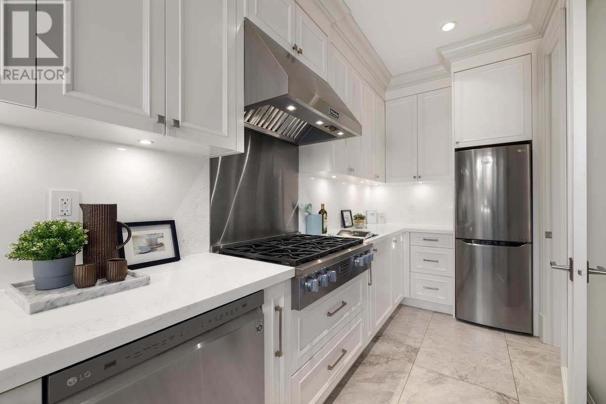 6868 Dunsany Place, Richmond, British Columbia  V7C 4N8 - Photo 14 - R2825324