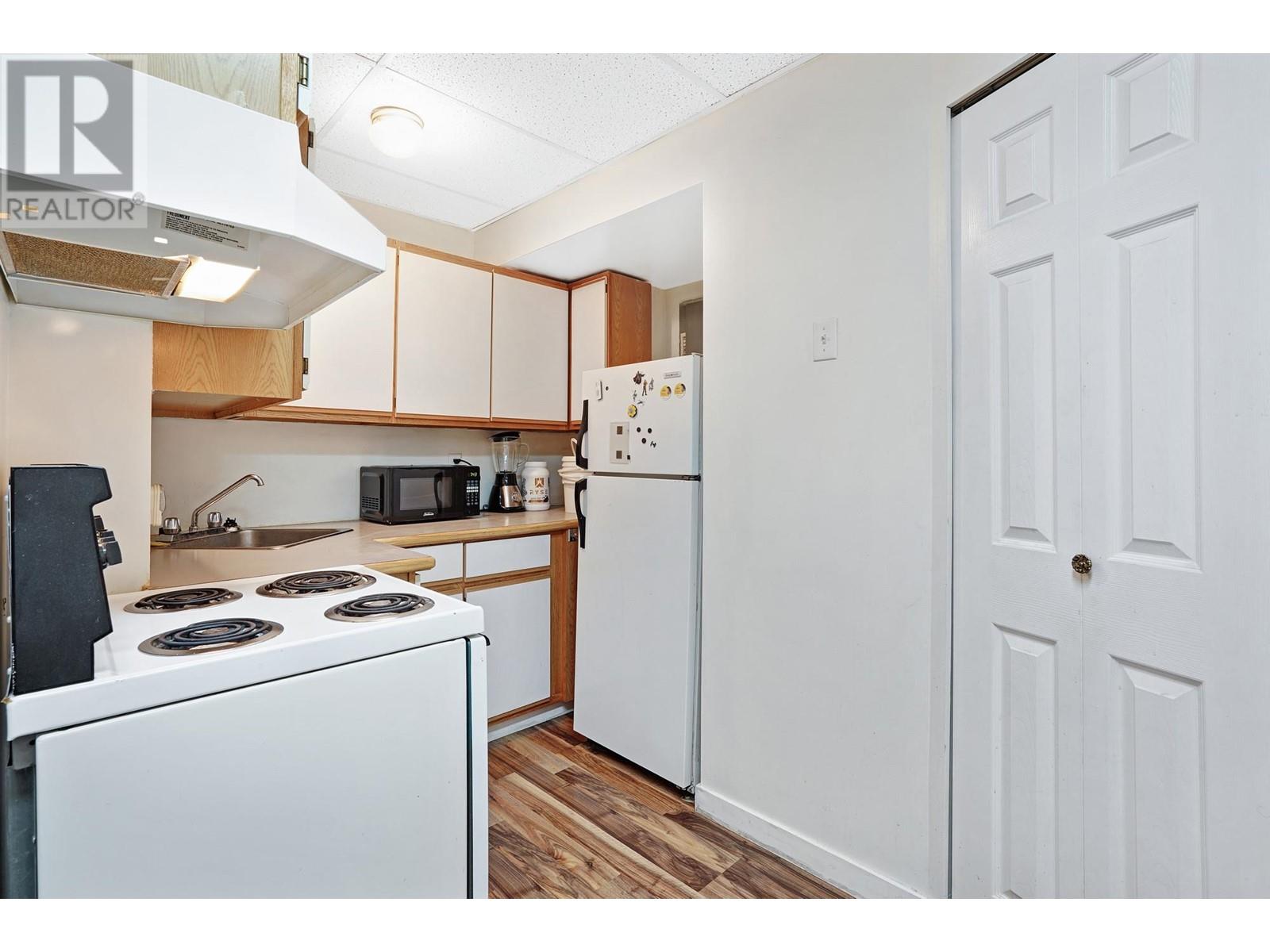1305 Brunette Avenue, Coquitlam, British Columbia  V3K 1G6 - Photo 26 - R2828779