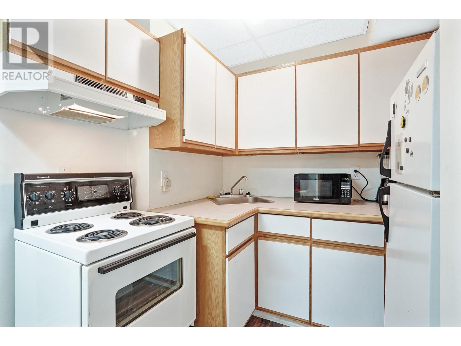 1305 Brunette Avenue, Coquitlam, British Columbia  V3K 1G6 - Photo 25 - R2828779