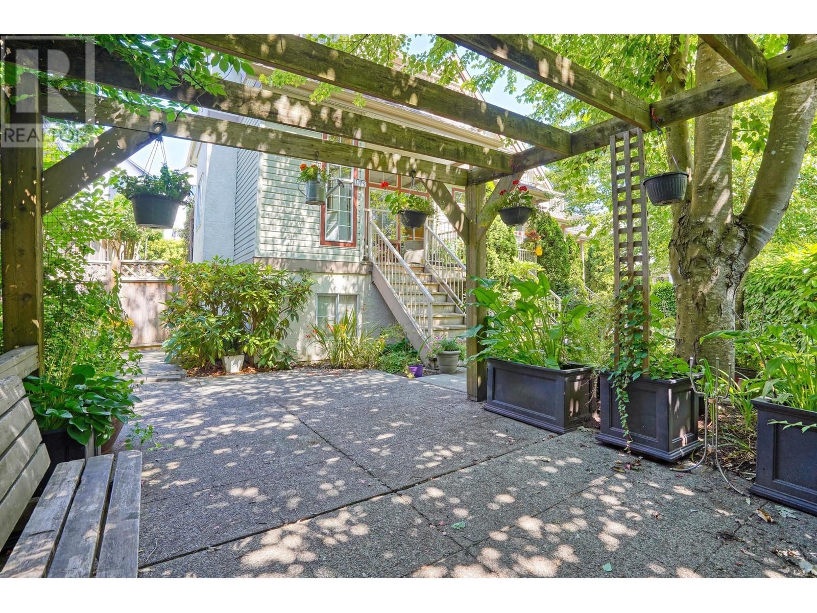 1305 Brunette Avenue, Coquitlam, British Columbia  V3K 1G6 - Photo 5 - R2828779