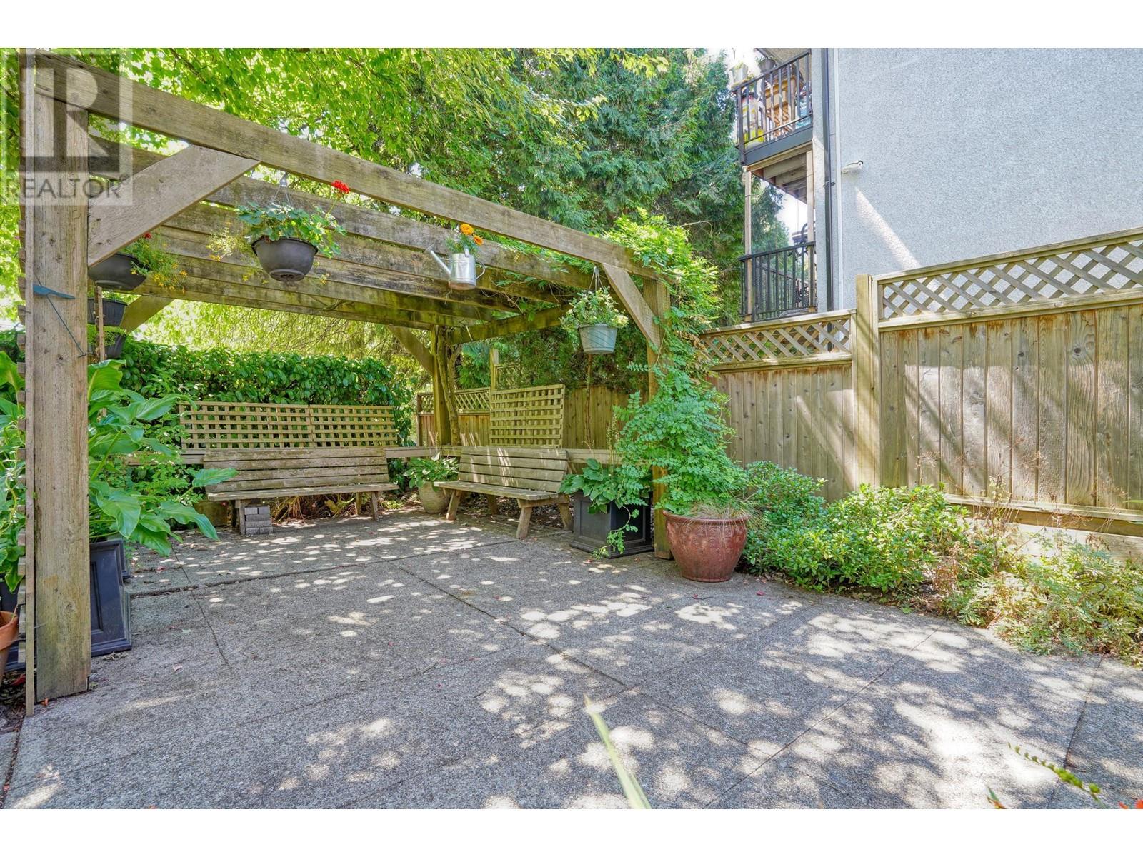 1305 Brunette Avenue, Coquitlam, British Columbia  V3K 1G6 - Photo 4 - R2828779