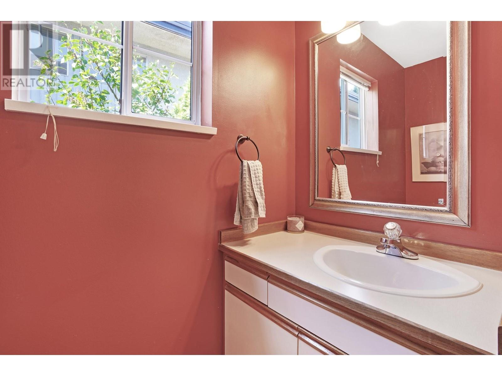 1305 Brunette Avenue, Coquitlam, British Columbia  V3K 1G6 - Photo 20 - R2828779