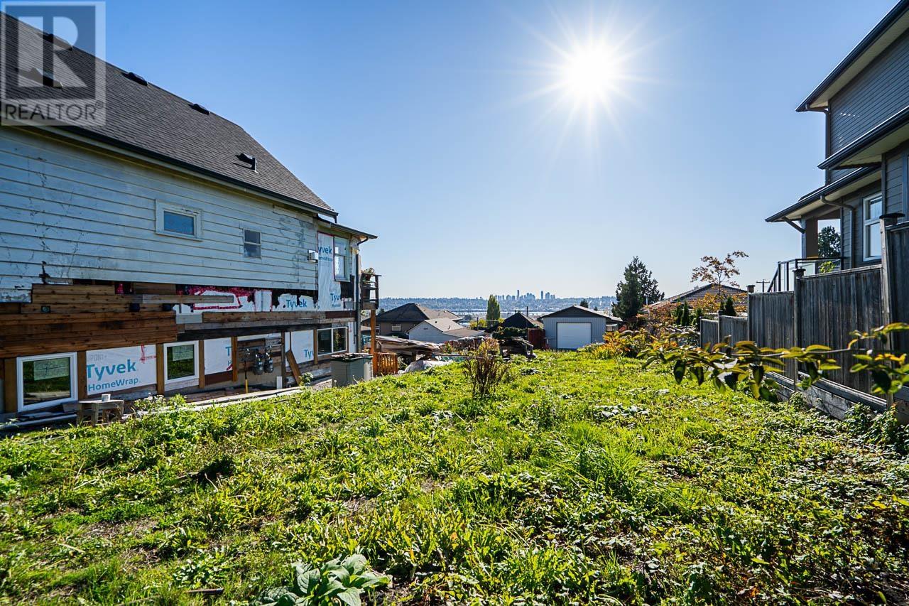 1032 Delestre Avenue, Coquitlam, British Columbia  V3K 2H2 - Photo 4 - R2828801