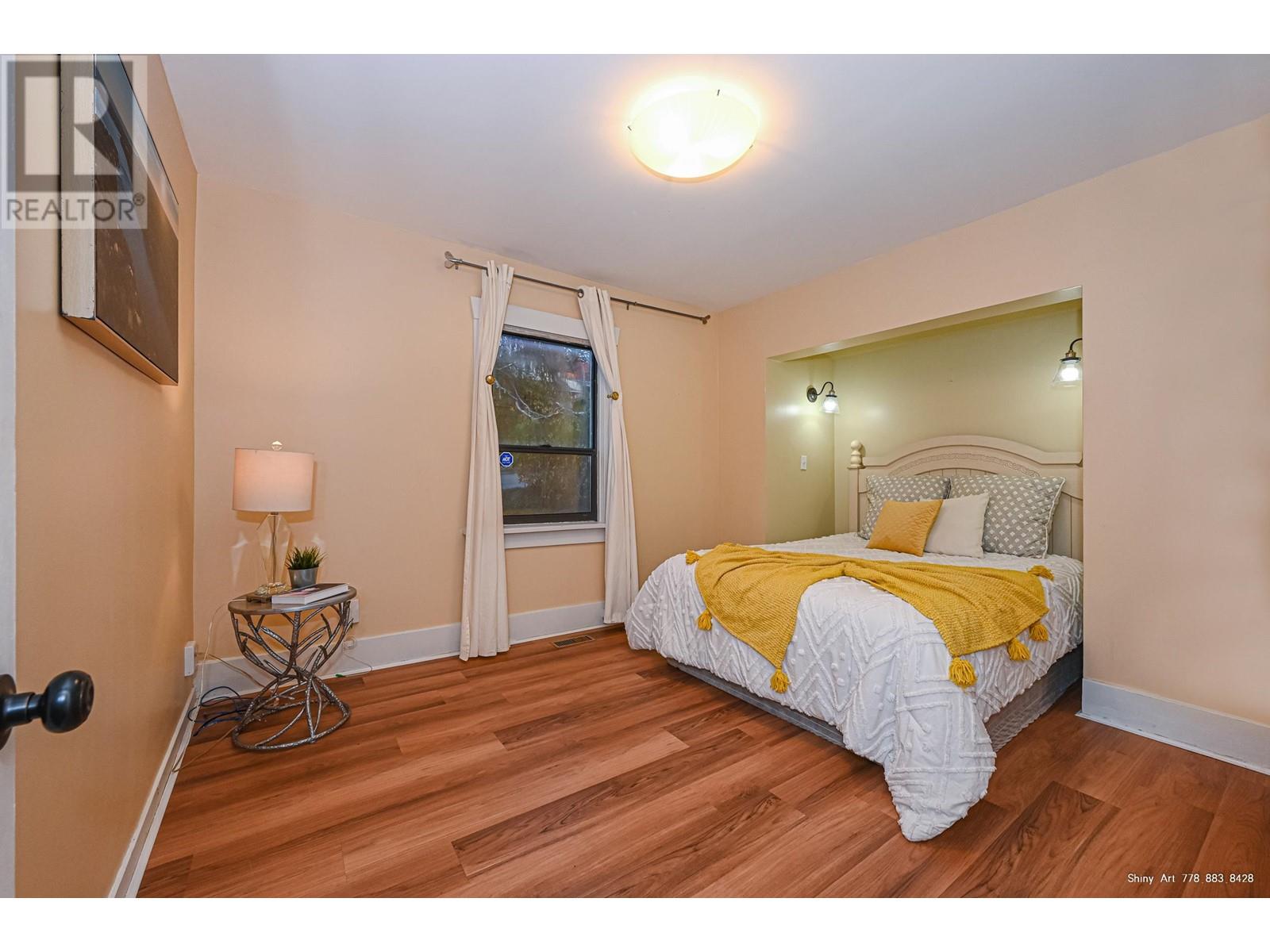 261 E Osborne Road, North Vancouver, British Columbia  V7N 1M2 - Photo 13 - R2828819
