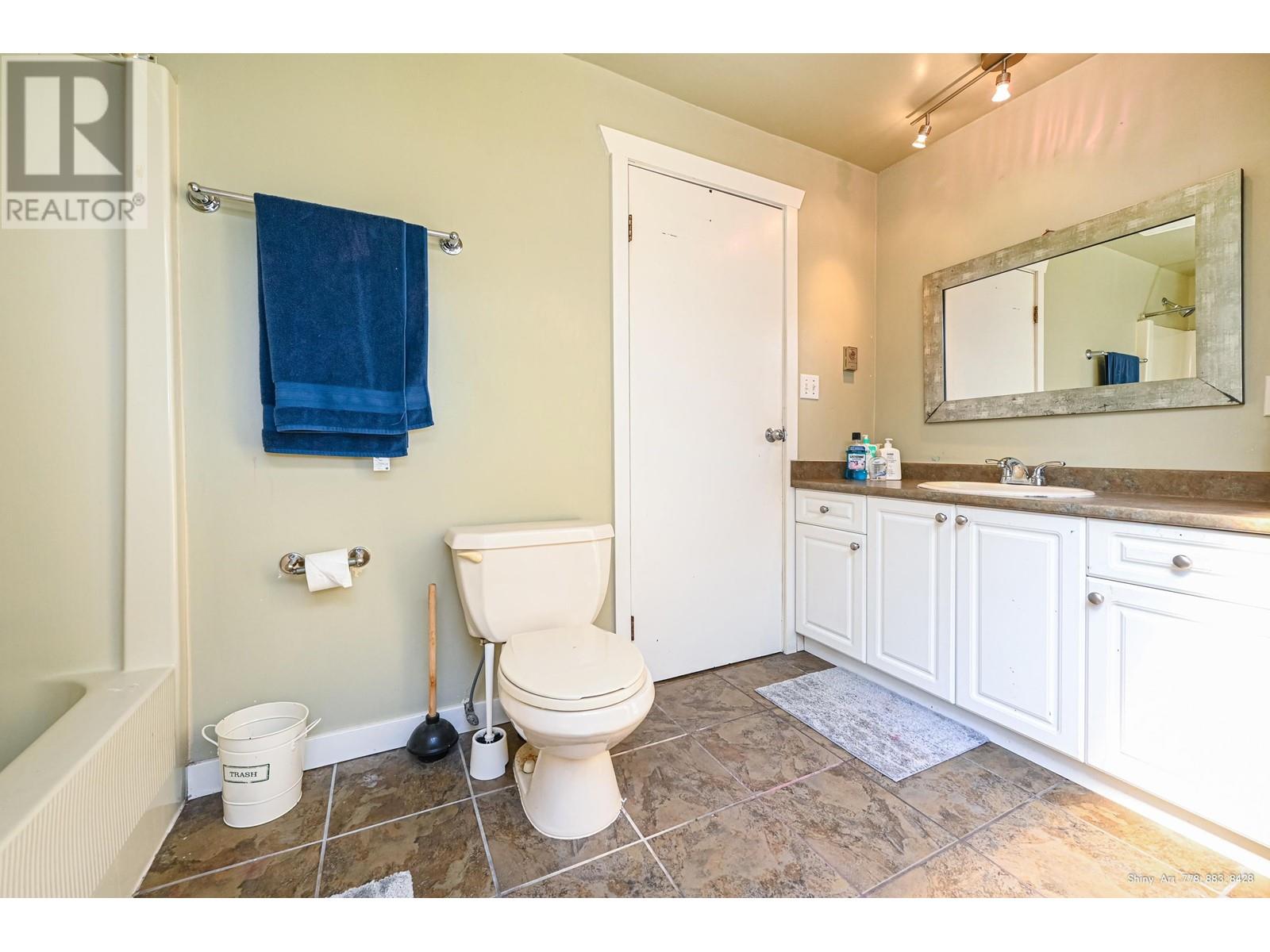 261 E Osborne Road, North Vancouver, British Columbia  V7N 1M2 - Photo 23 - R2828819