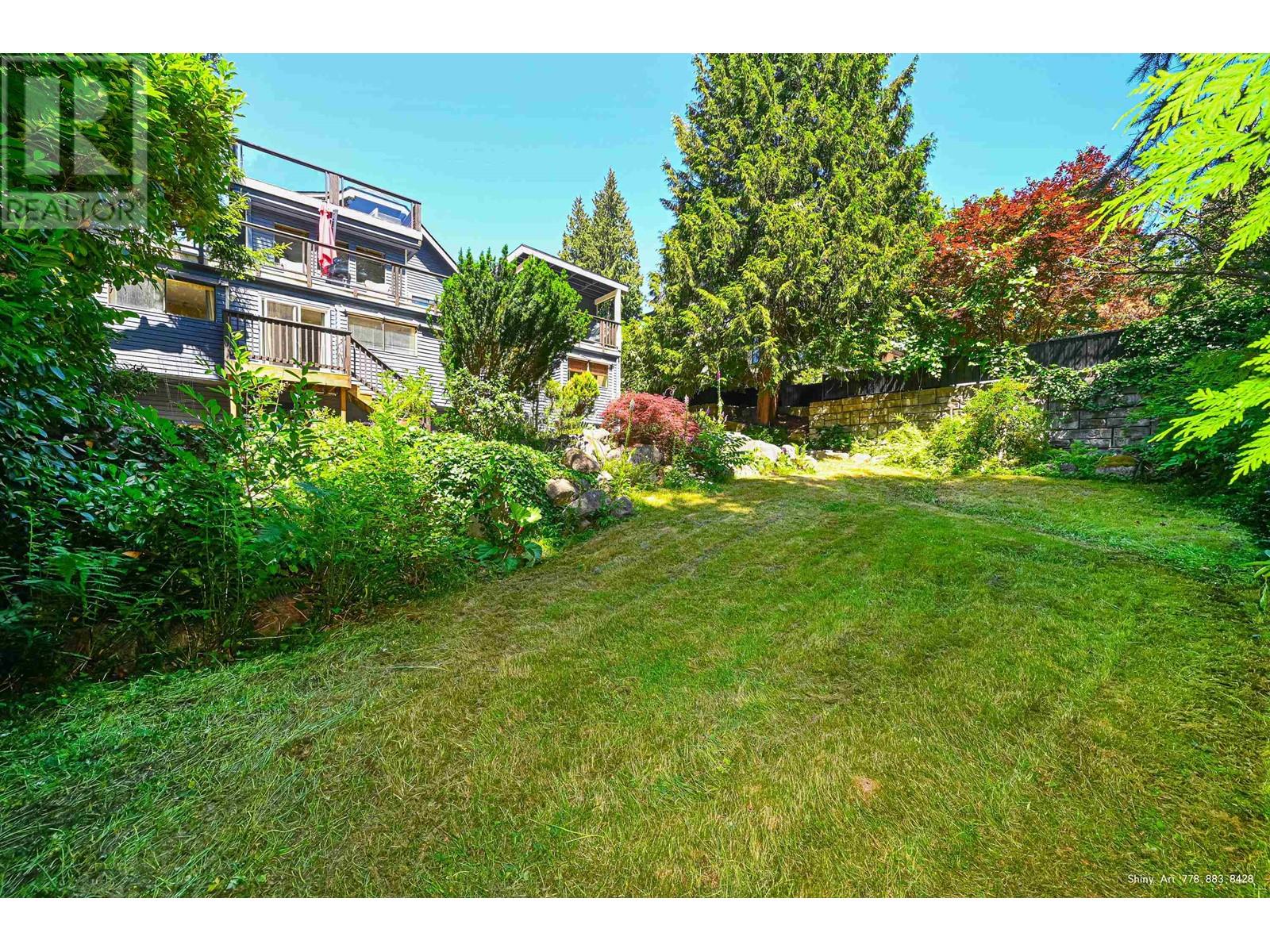 261 E Osborne Road, North Vancouver, British Columbia  V7N 1M2 - Photo 35 - R2828819