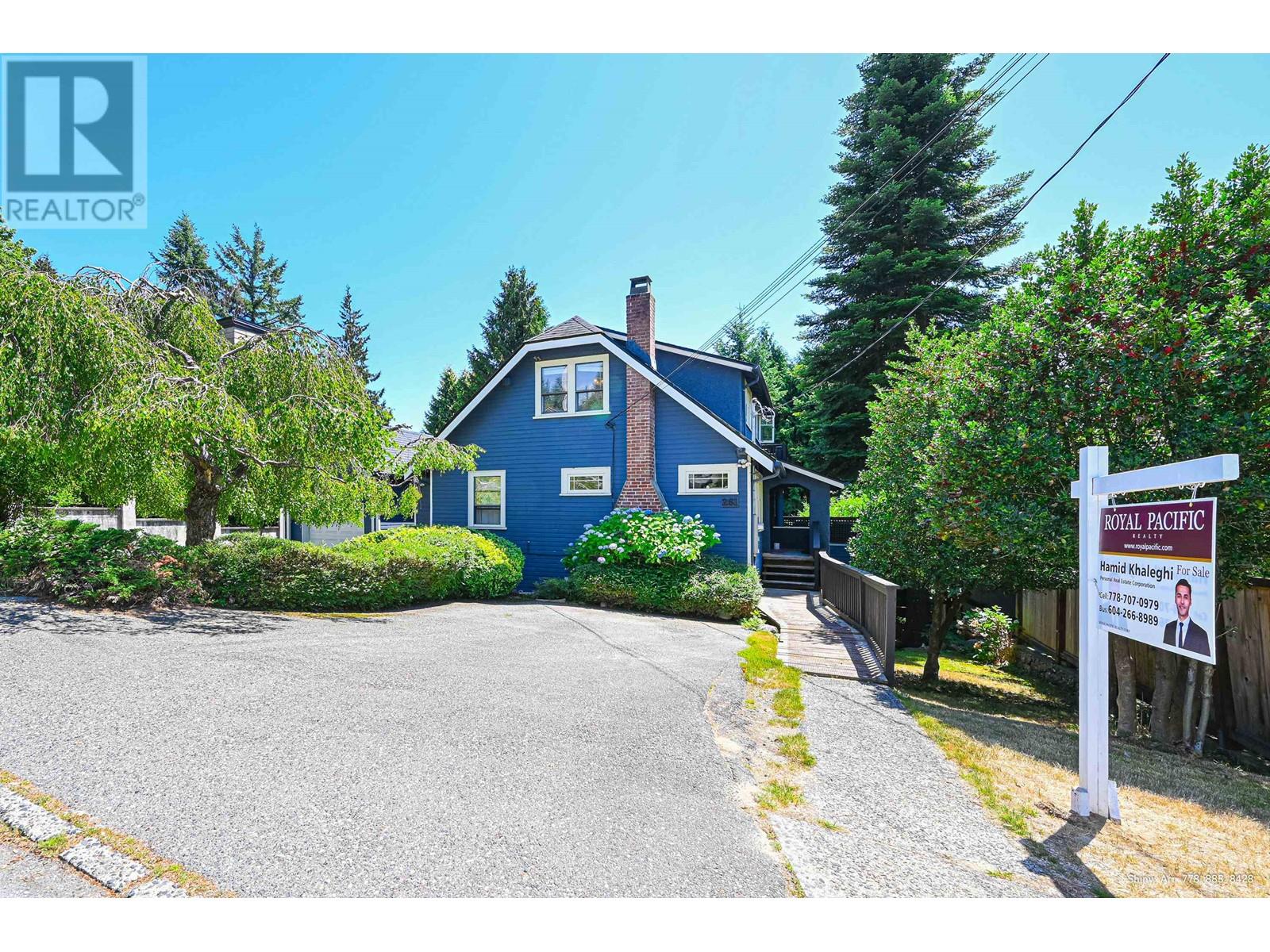 261 E Osborne Road, North Vancouver, British Columbia  V7N 1M2 - Photo 3 - R2828819