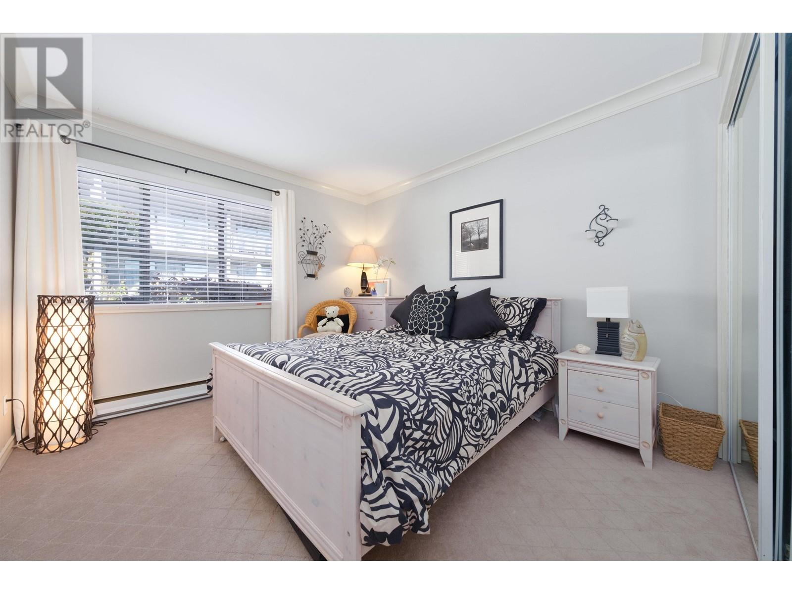2 2206 Folkestone Way, West Vancouver, British Columbia  V7S 2X7 - Photo 20 - R2828472