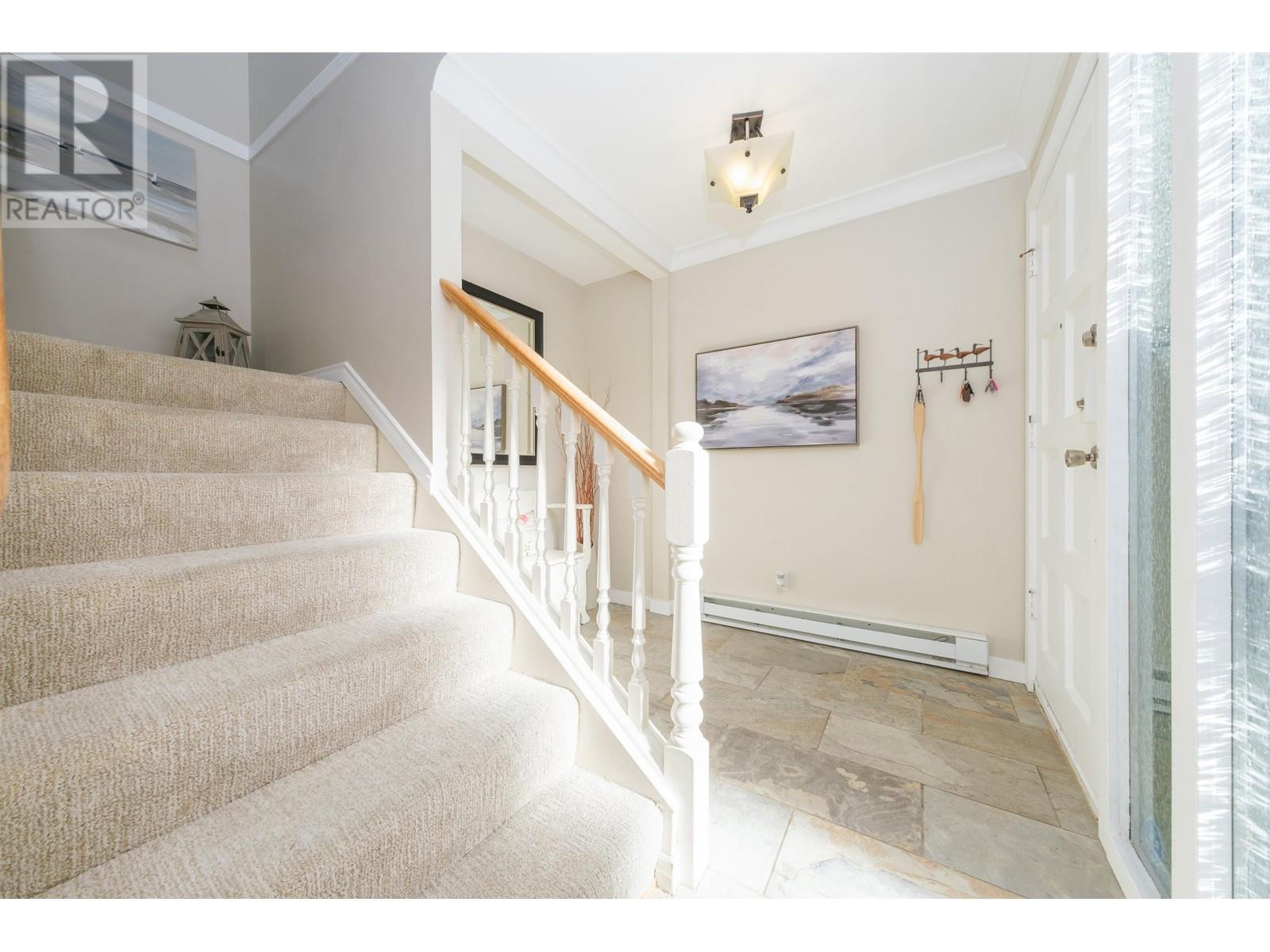 2 2206 Folkestone Way, West Vancouver, British Columbia  V7S 2X7 - Photo 25 - R2828472