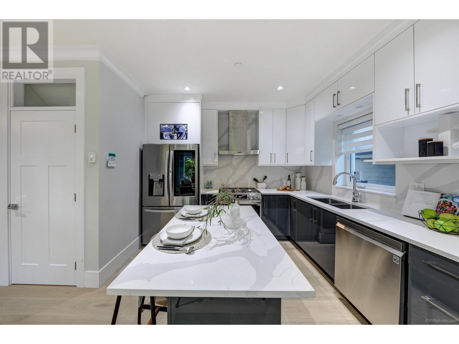6522 Angus Drive, Vancouver, British Columbia  V6P 5H9 - Photo 12 - R2828812