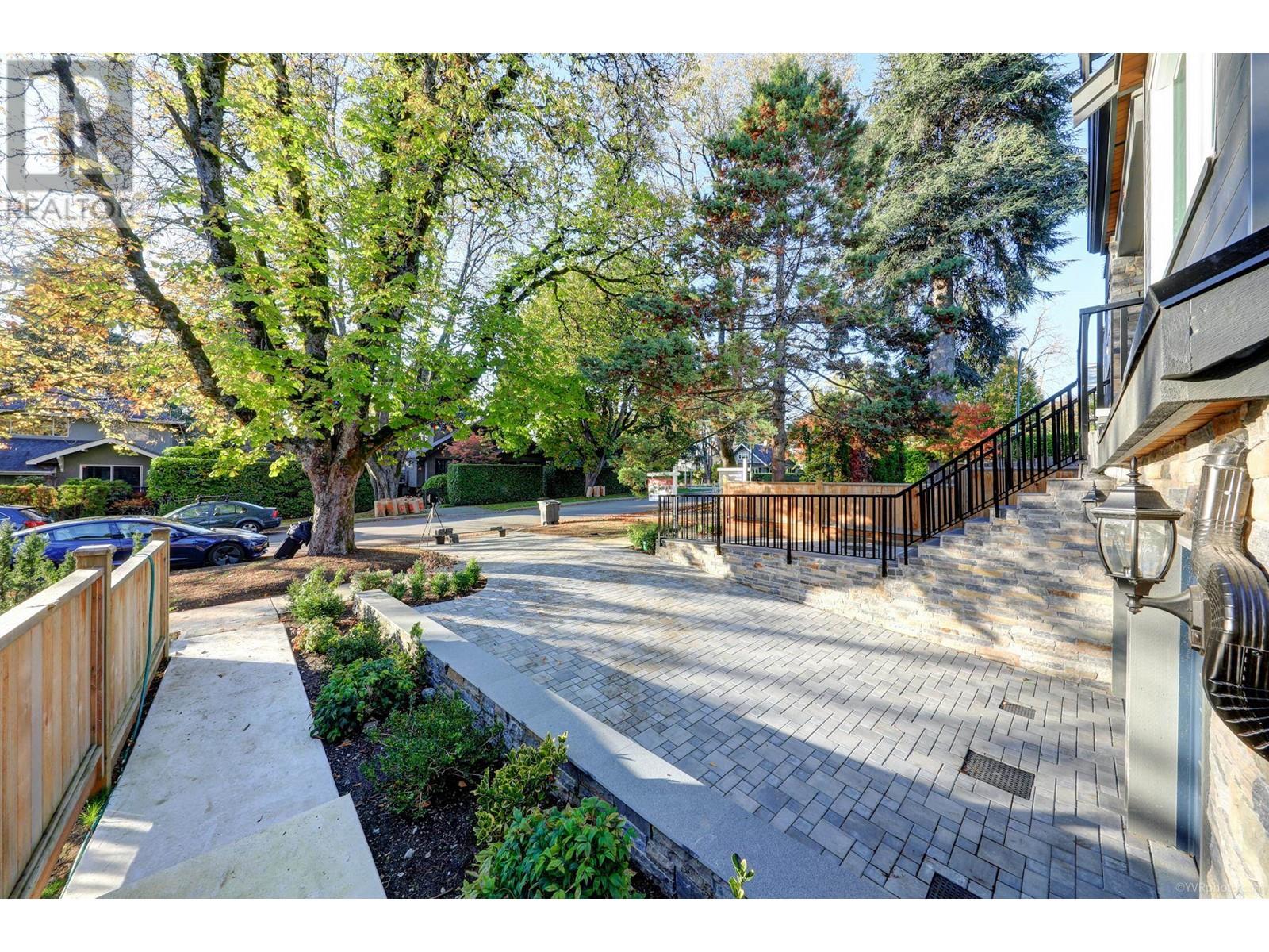 6522 Angus Drive, Vancouver, British Columbia  V6P 5H9 - Photo 3 - R2828812