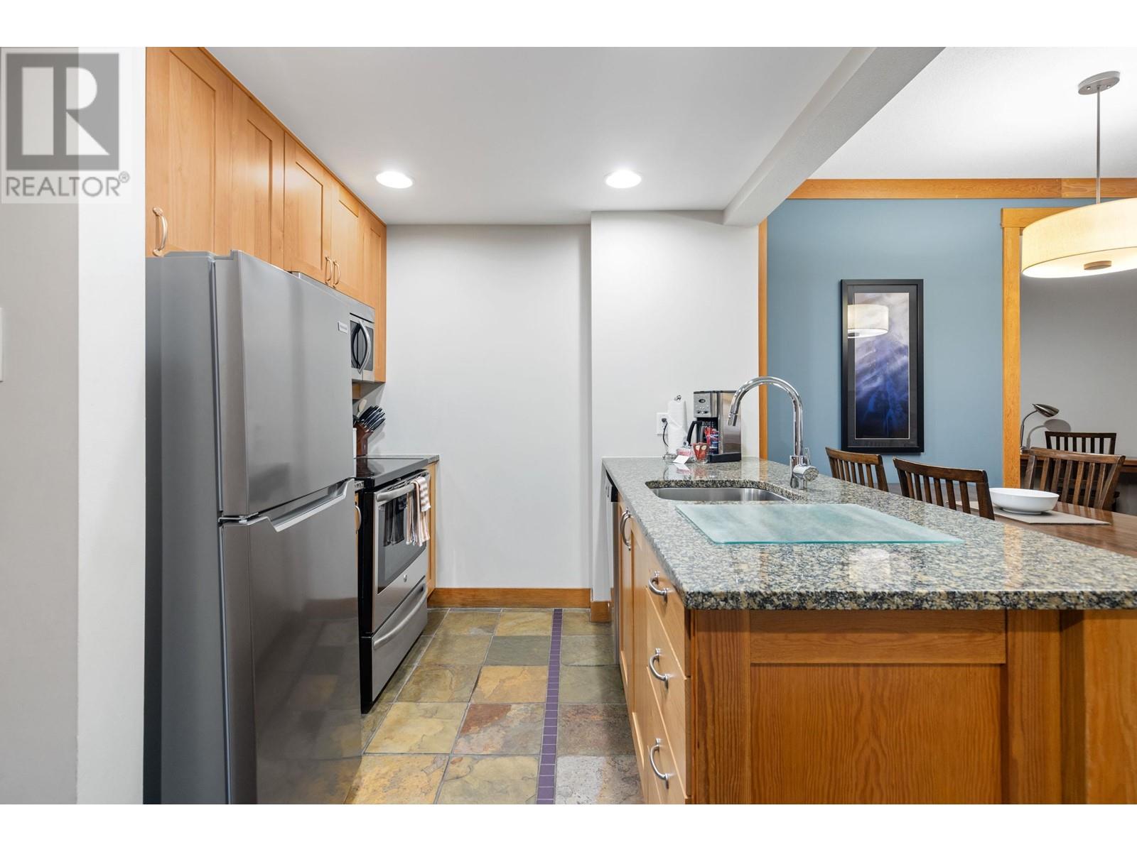 207b 2036 London Lane, Whistler, British Columbia  V8E 0N7 - Photo 4 - R2828844