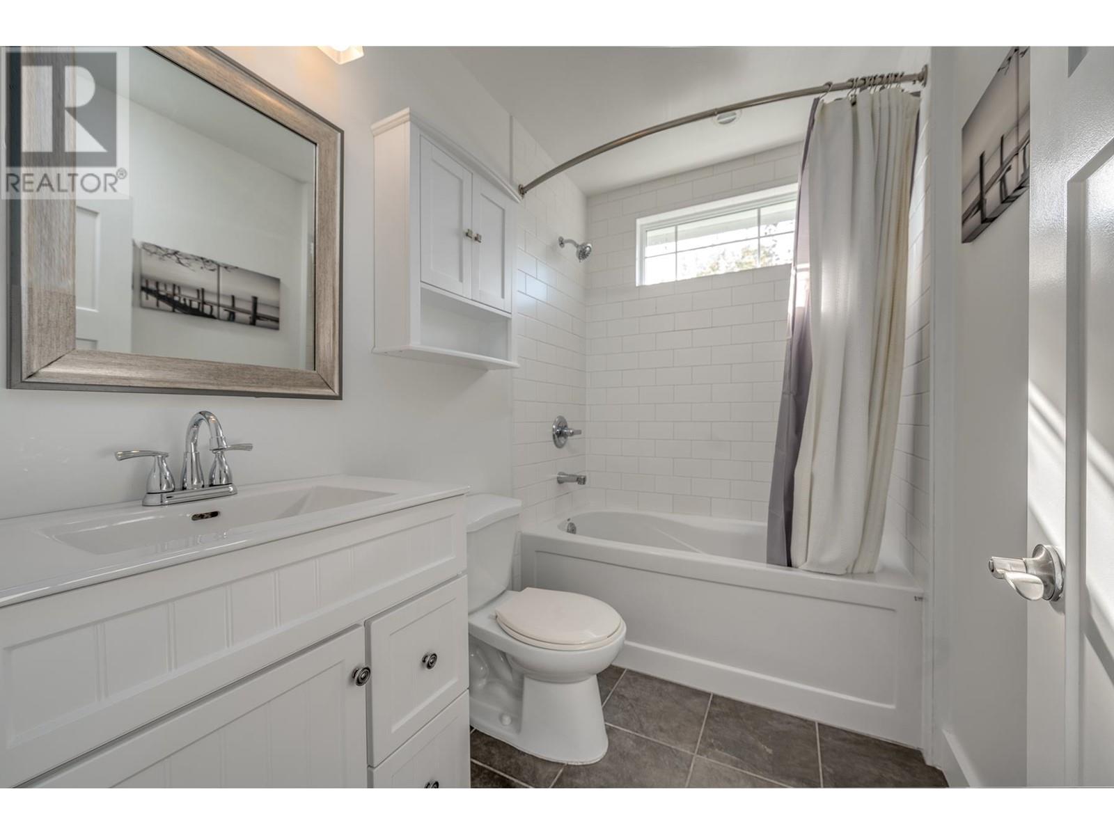 258 66 Street, Delta, British Columbia  V4L 1M8 - Photo 15 - R2828613