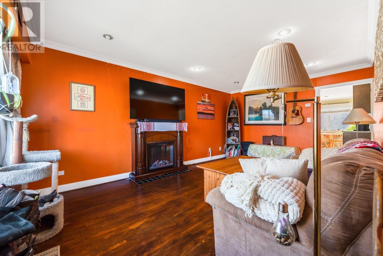 2324 E 30th Avenue, Vancouver, British Columbia  V5R 2S1 - Photo 5 - R2828221