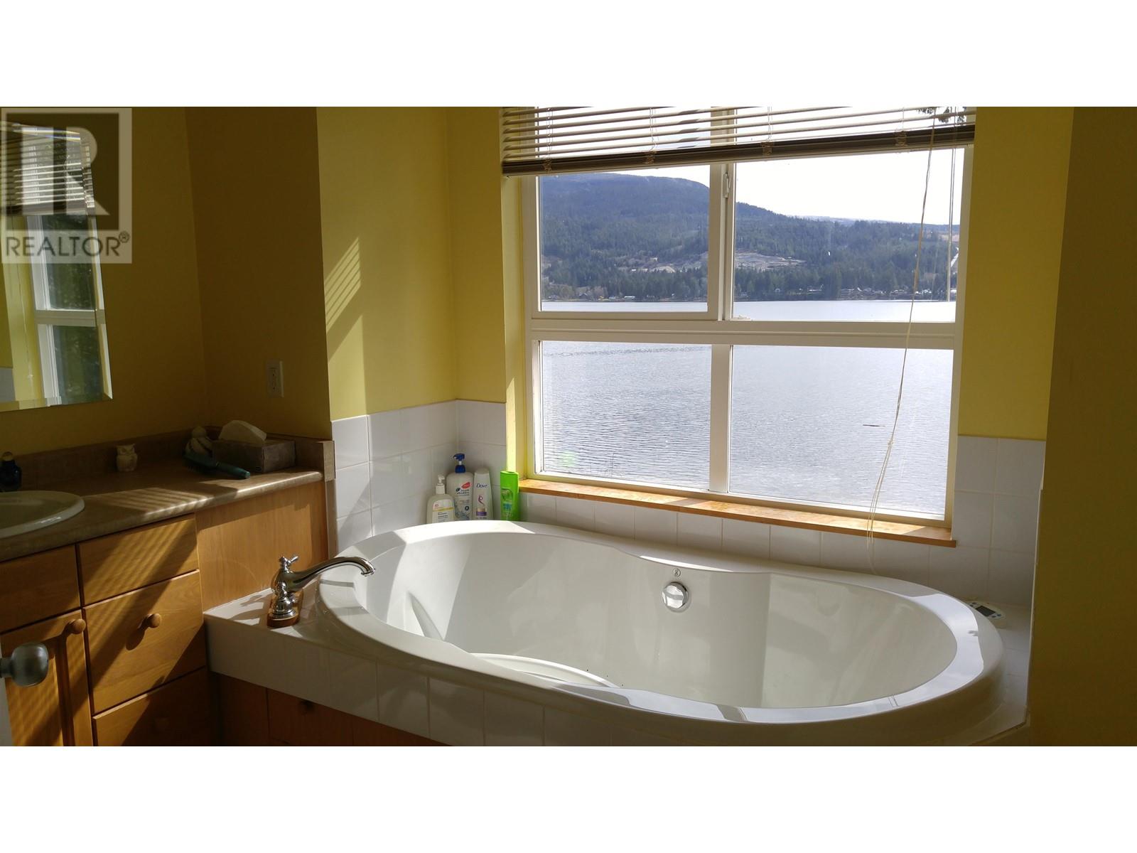 6116 Poise Island Drive, Sechelt, British Columbia  V7Z 0L5 - Photo 17 - R2765402