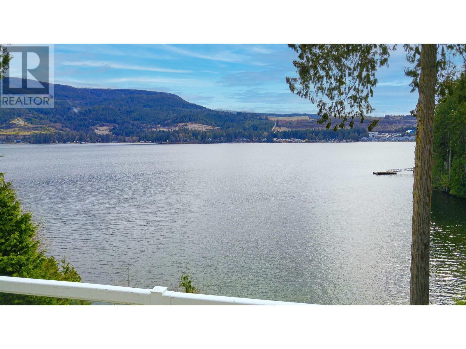 6116 Poise Island Drive, Sechelt, British Columbia  V7Z 0L5 - Photo 3 - R2765402