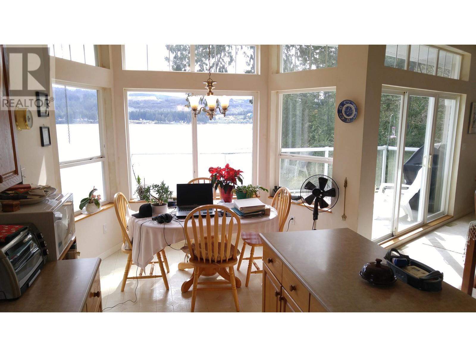 6116 Poise Island Drive, Sechelt, British Columbia  V7Z 0L5 - Photo 10 - R2765402
