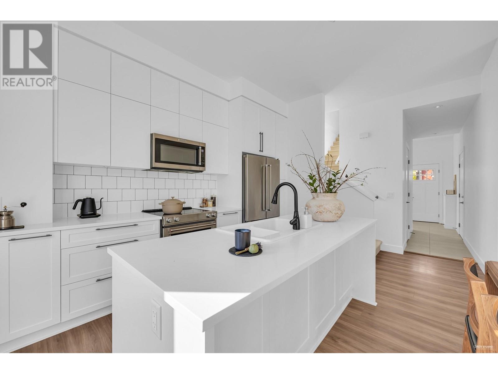 49 3552 Victoria Drive, Coquitlam, British Columbia  V3C 3V4 - Photo 23 - R2828729