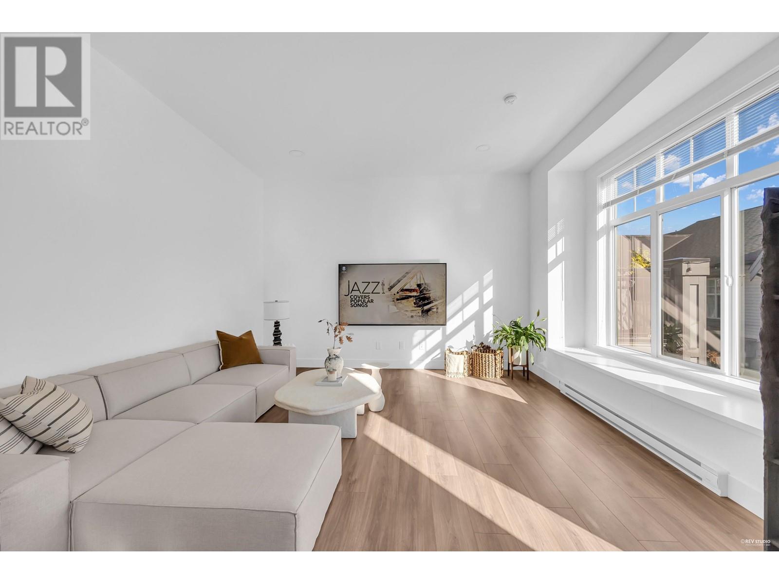 49 3552 Victoria Drive, Coquitlam, British Columbia  V3C 3V4 - Photo 13 - R2828729