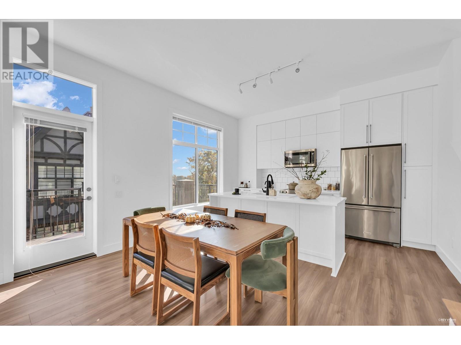 49 3552 Victoria Drive, Coquitlam, British Columbia  V3C 3V4 - Photo 10 - R2828729