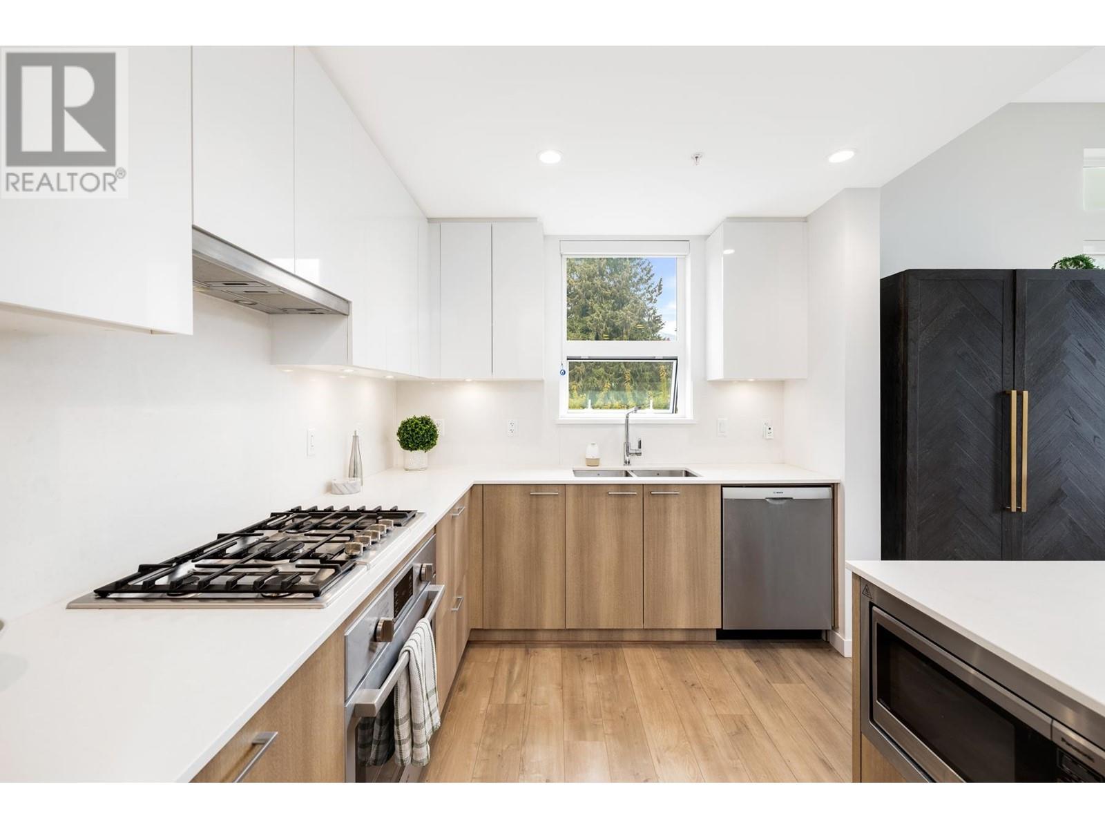 311 715 W 15th Street, Vancouver, British Columbia  V7M 1T2 - Photo 5 - R2824221